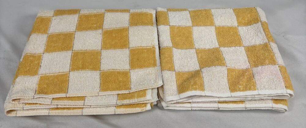Retro Bath Towels Set Of 2 Cotton Yellow White Checkered Towels
